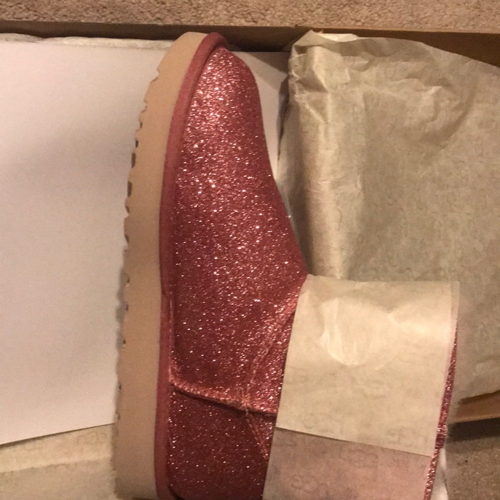 Brand new pink Uggs
